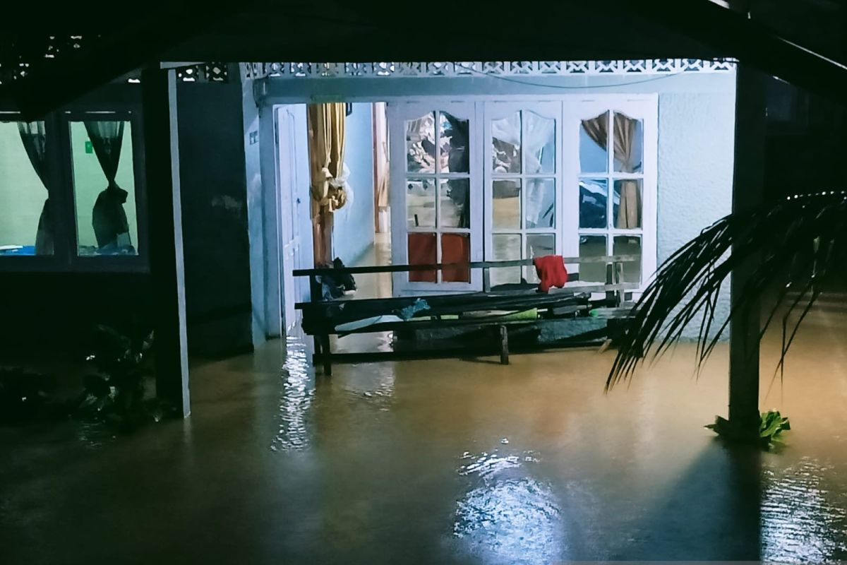 Dipicu hujan deras, lima kabupaten di Aceh dilanda banjir