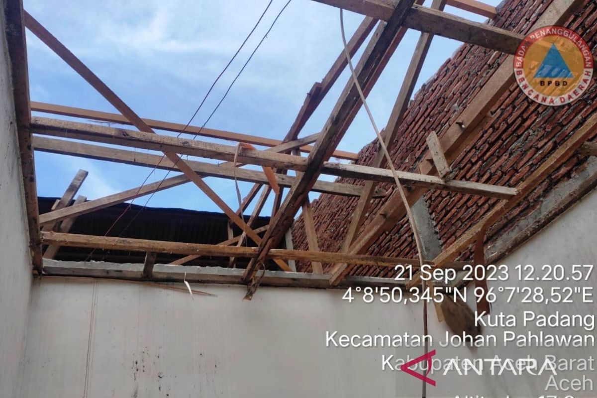 BPBD Aceh Barat bantu perbaikan rumah warga tertimpa bencana