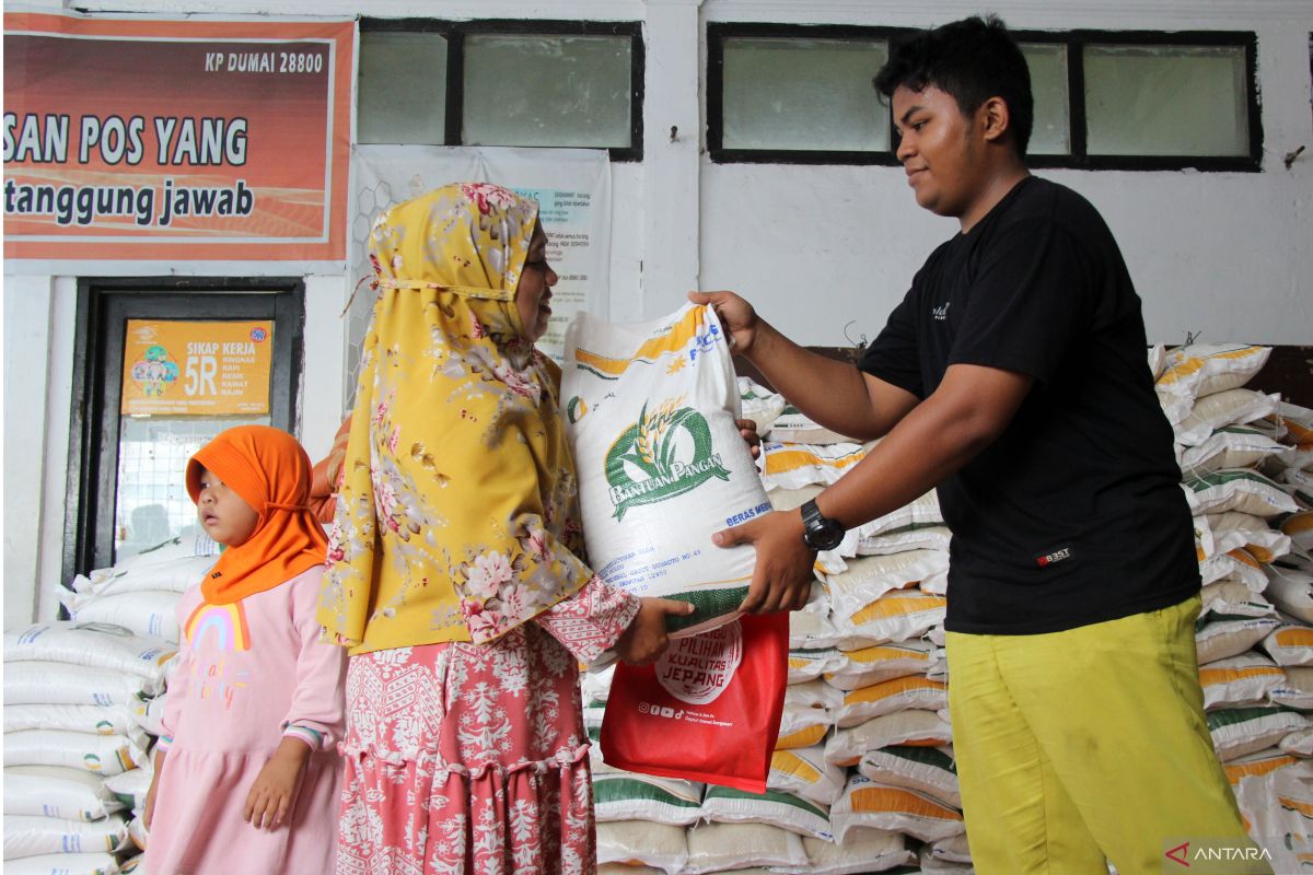 Gejolak harga kebutuhan pokok di Riau, warga beralih ke beras Thailand