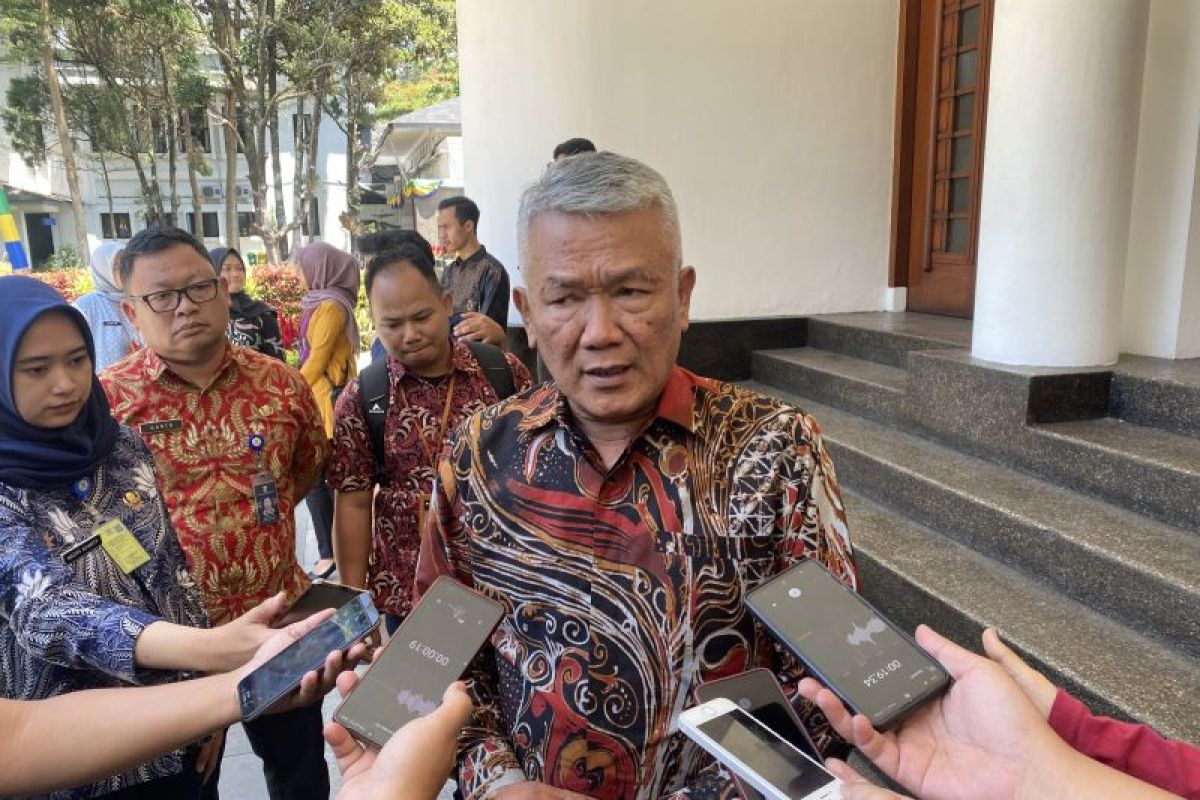 Pj Wali Kota usul ke Pemprov Jabar perpanjang darurat sampah Bandung