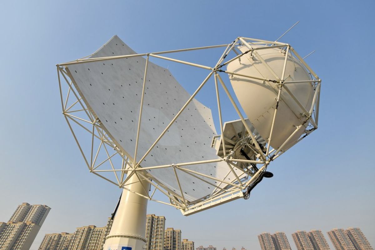 China bangun antena pertama susunan teleskop radio terbesar di dunia