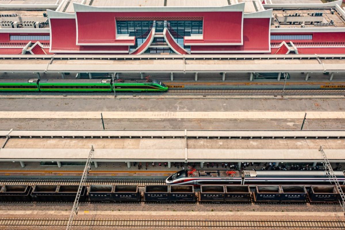 Jalur Kereta China-Laos tambah EMU akomodasi peningkatan penumpang