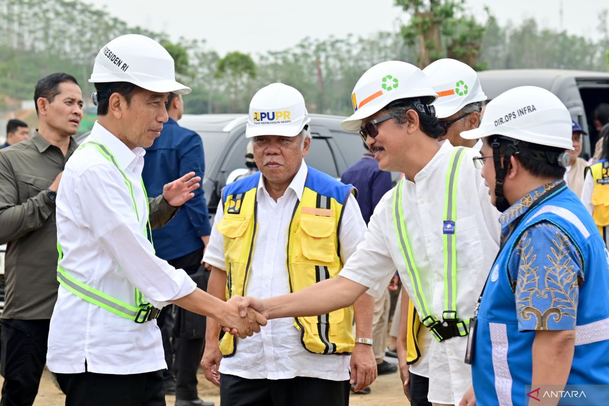Presiden Jokowi sebut pembangunan Istana Presiden di IKN masih sesuai target