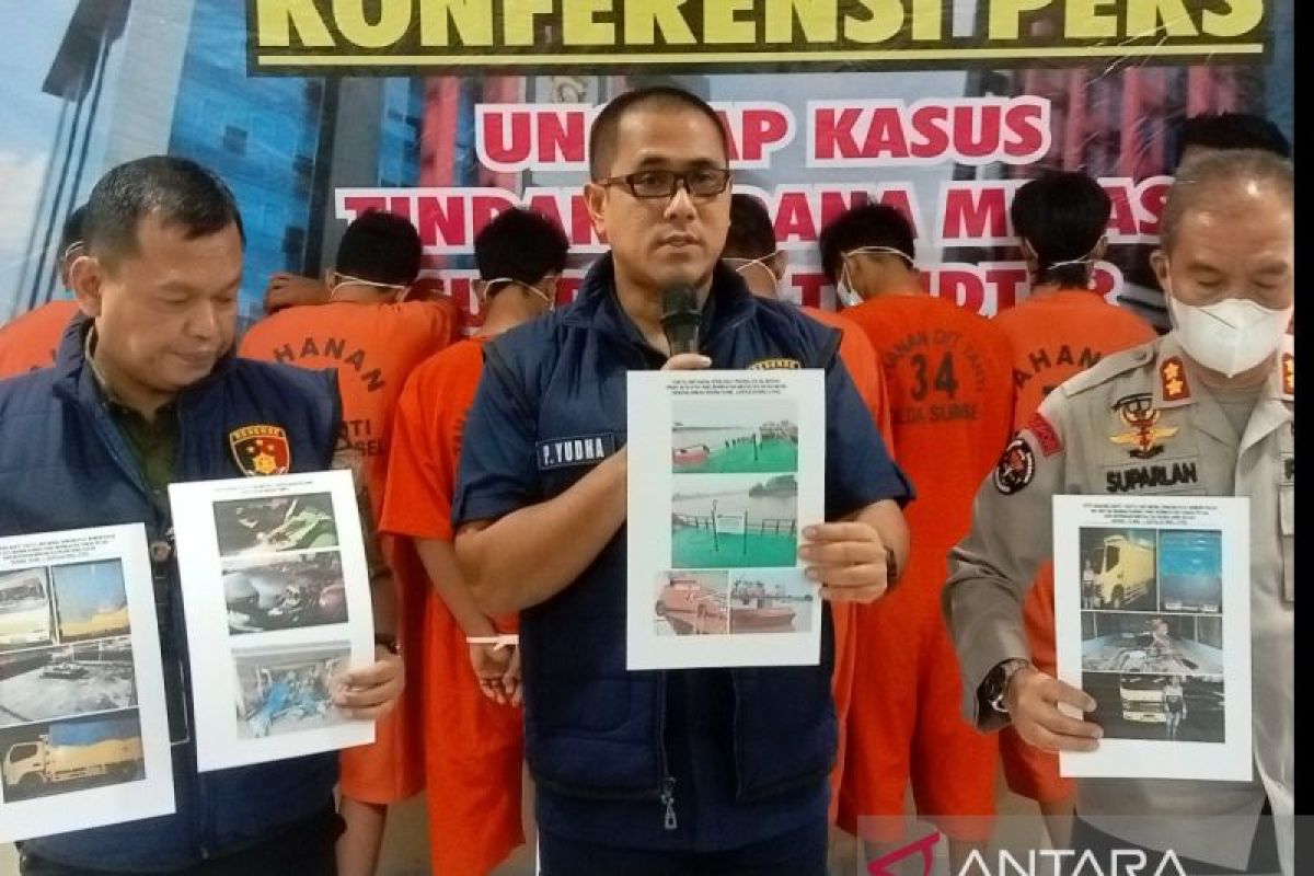 Polda Sumsel menangkap pelaku  penyelundupan BBM Ilegal