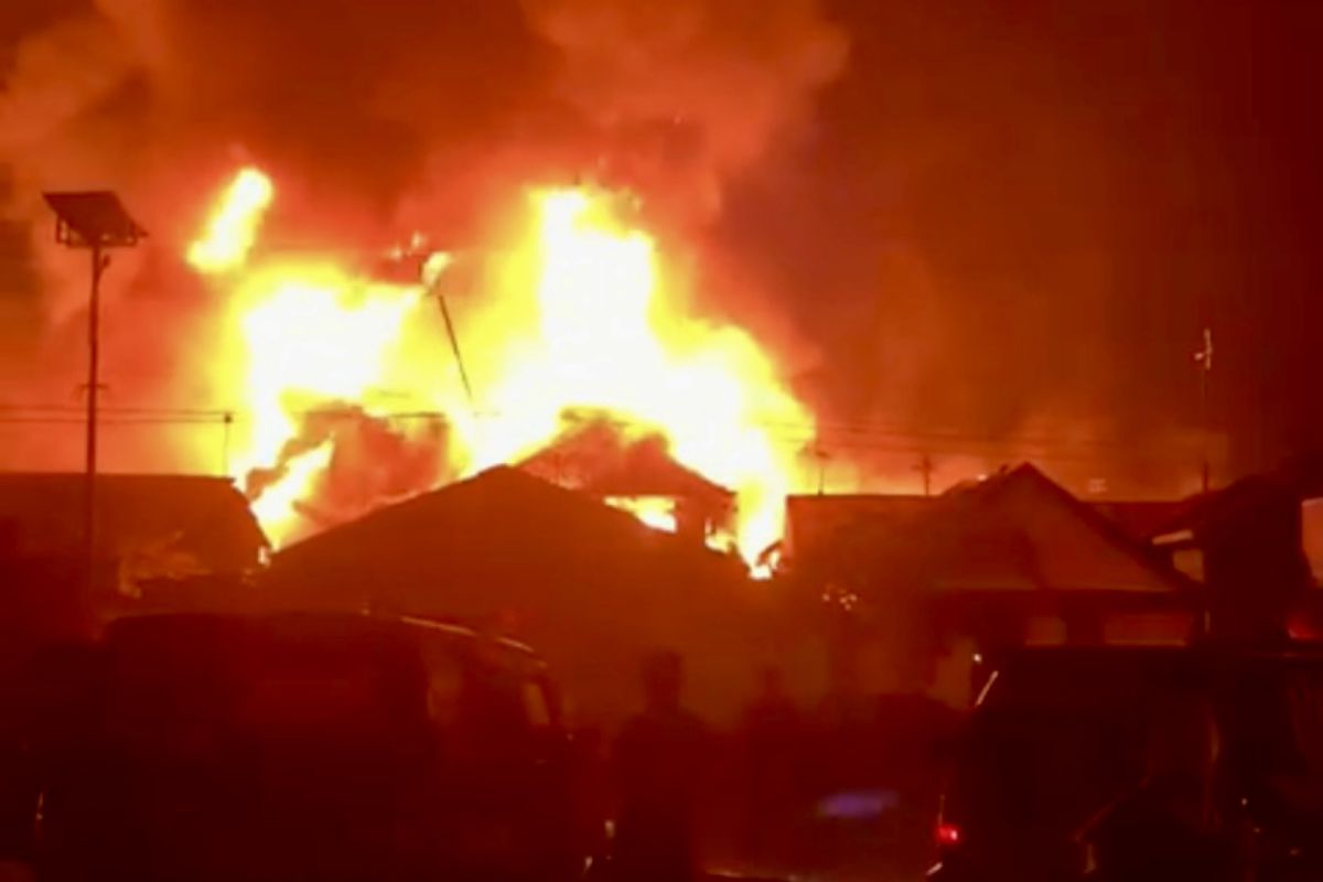 BPBD: Petugas usut penyebab kebakaran belasan rumah di Banjarmasin