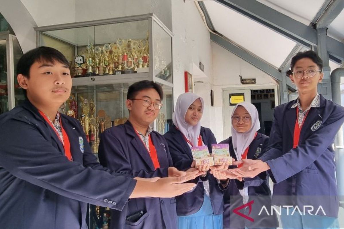Siswa SMAN 5 Surabaya raih emas di ajang internasional