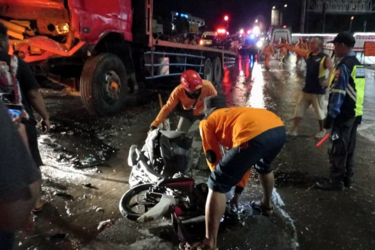 Korban tewas kecelakaan di simpang Bawen jadi empat orang