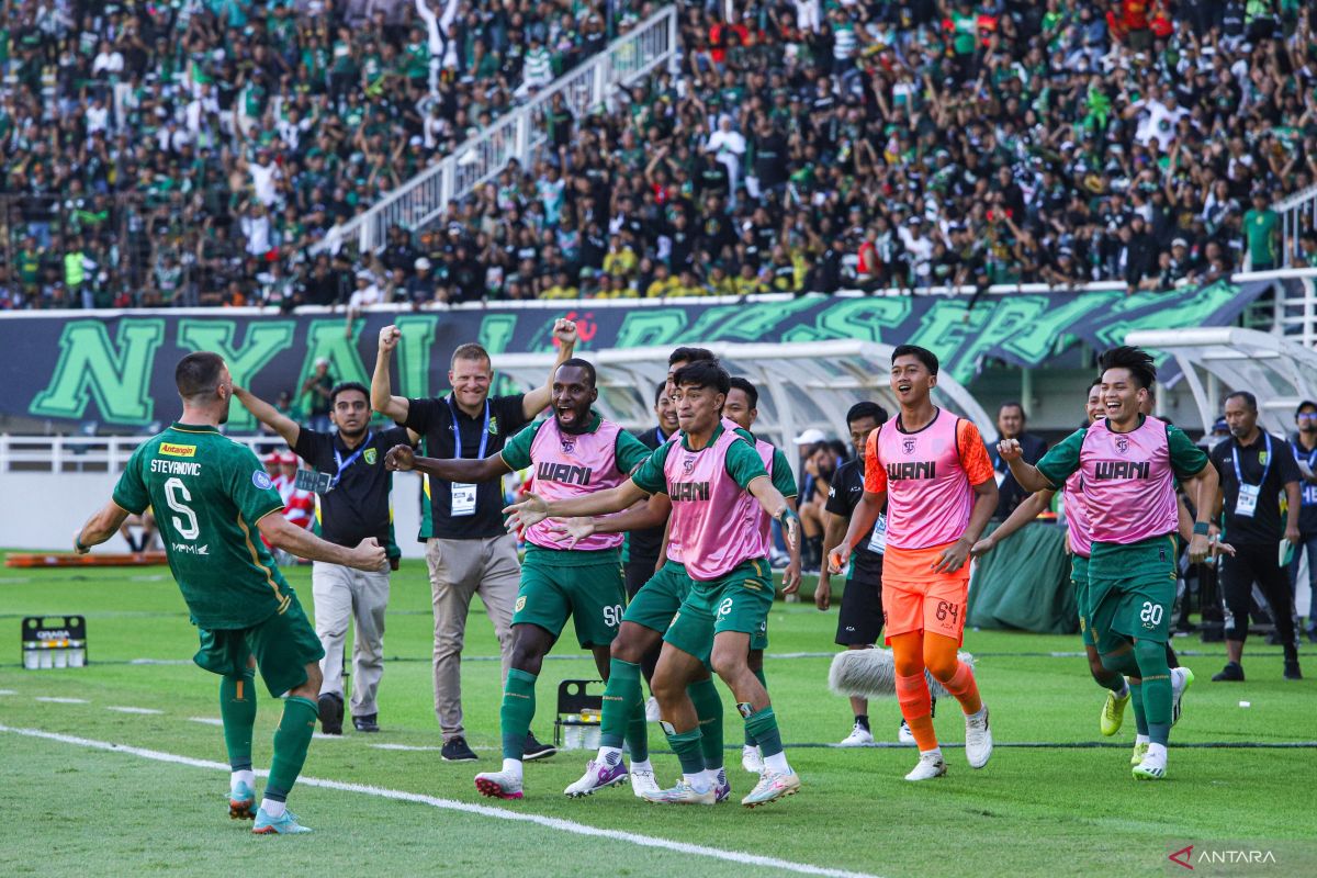 Persebaya Surabaya bekuk Arema FC 3-1 di GBT