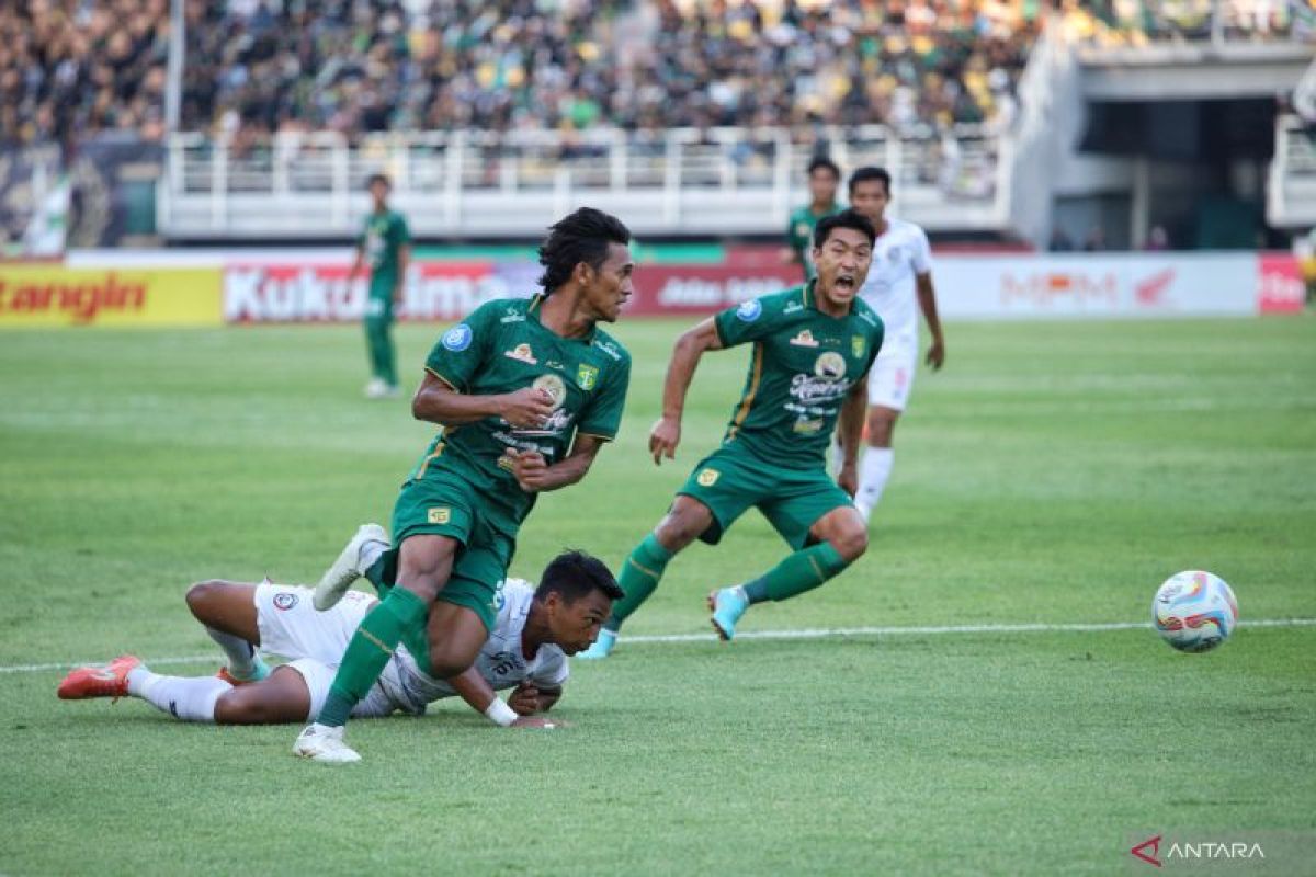 Liga 1: Tak kenal lelah, Pelatih Persebaya puji Catur