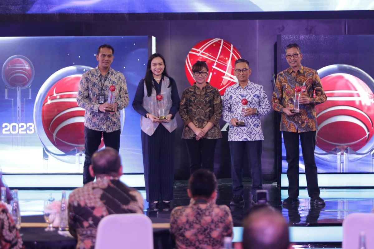 Program REC dan EA PLN Raih Penghargaan Inovasi Proses Bisnis Berkelanjutan