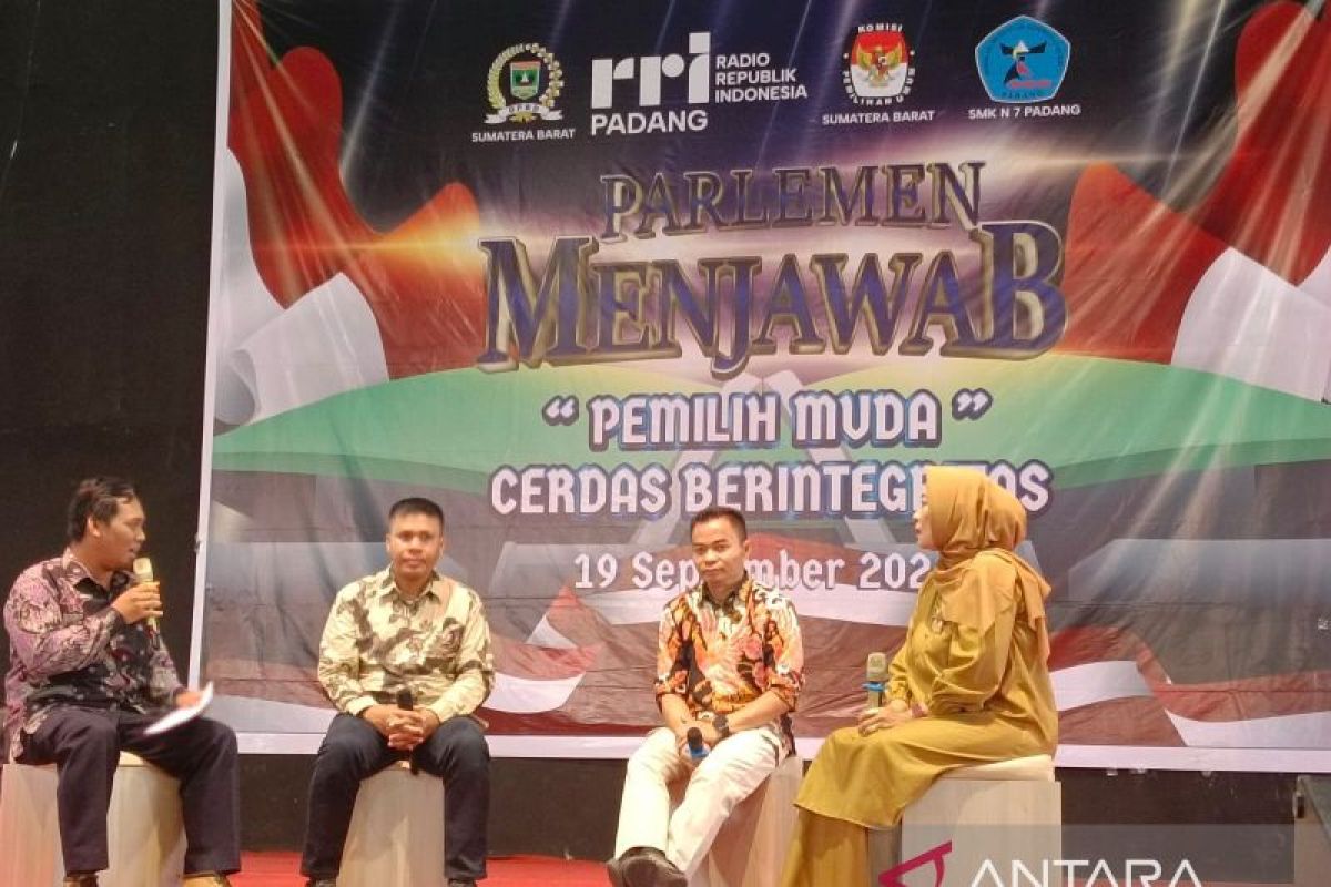 Anggota DPRD Sumbar ingatkan konstituen kikis budaya apatis