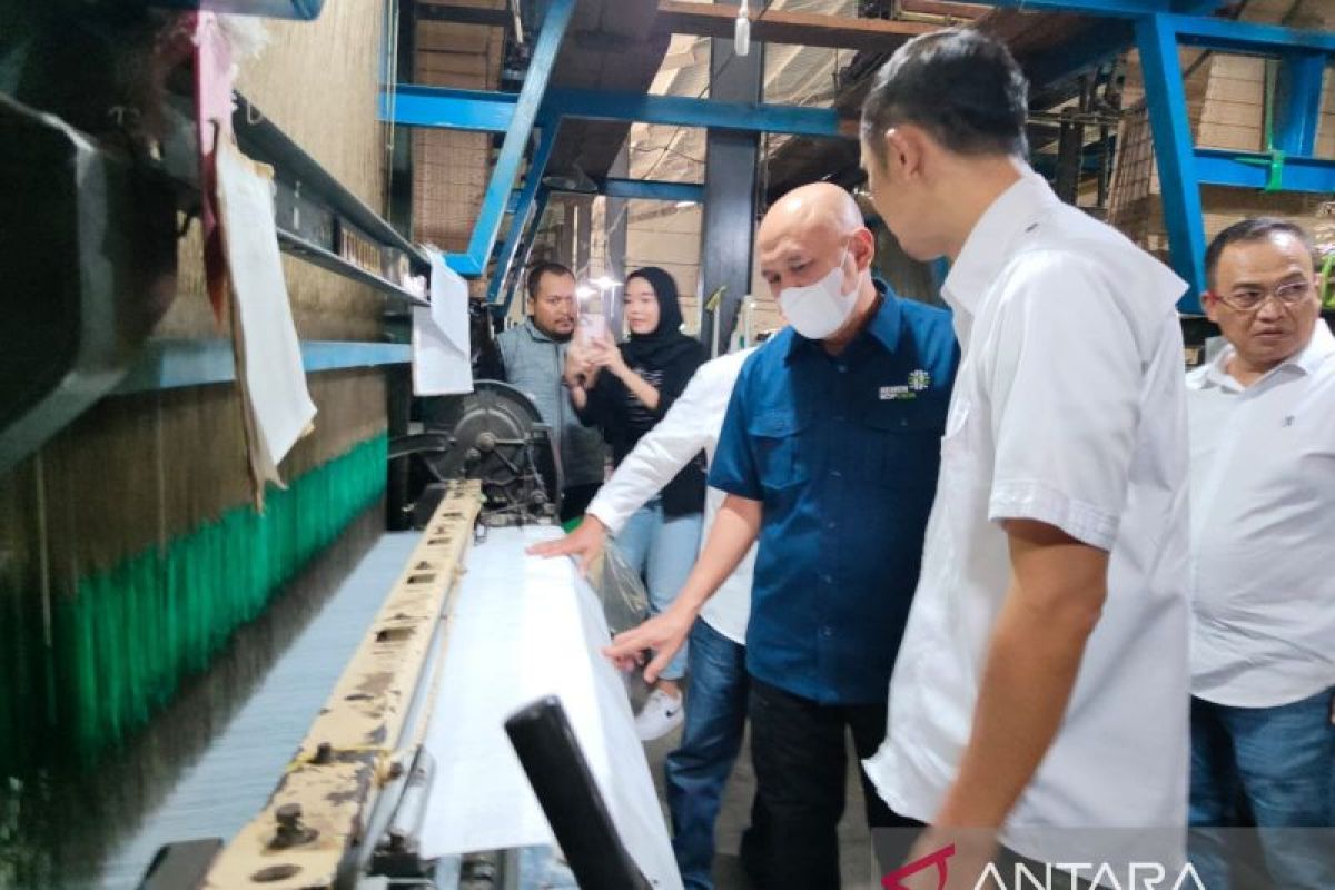Predatory pricing affects Indonesia's textile industry: Minister