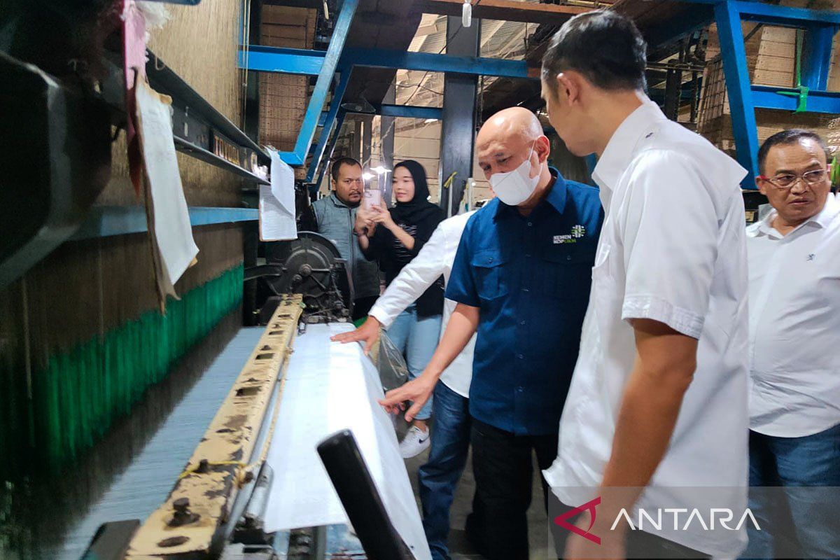 Predatory pricing affects Indonesia's textile industry: Minister