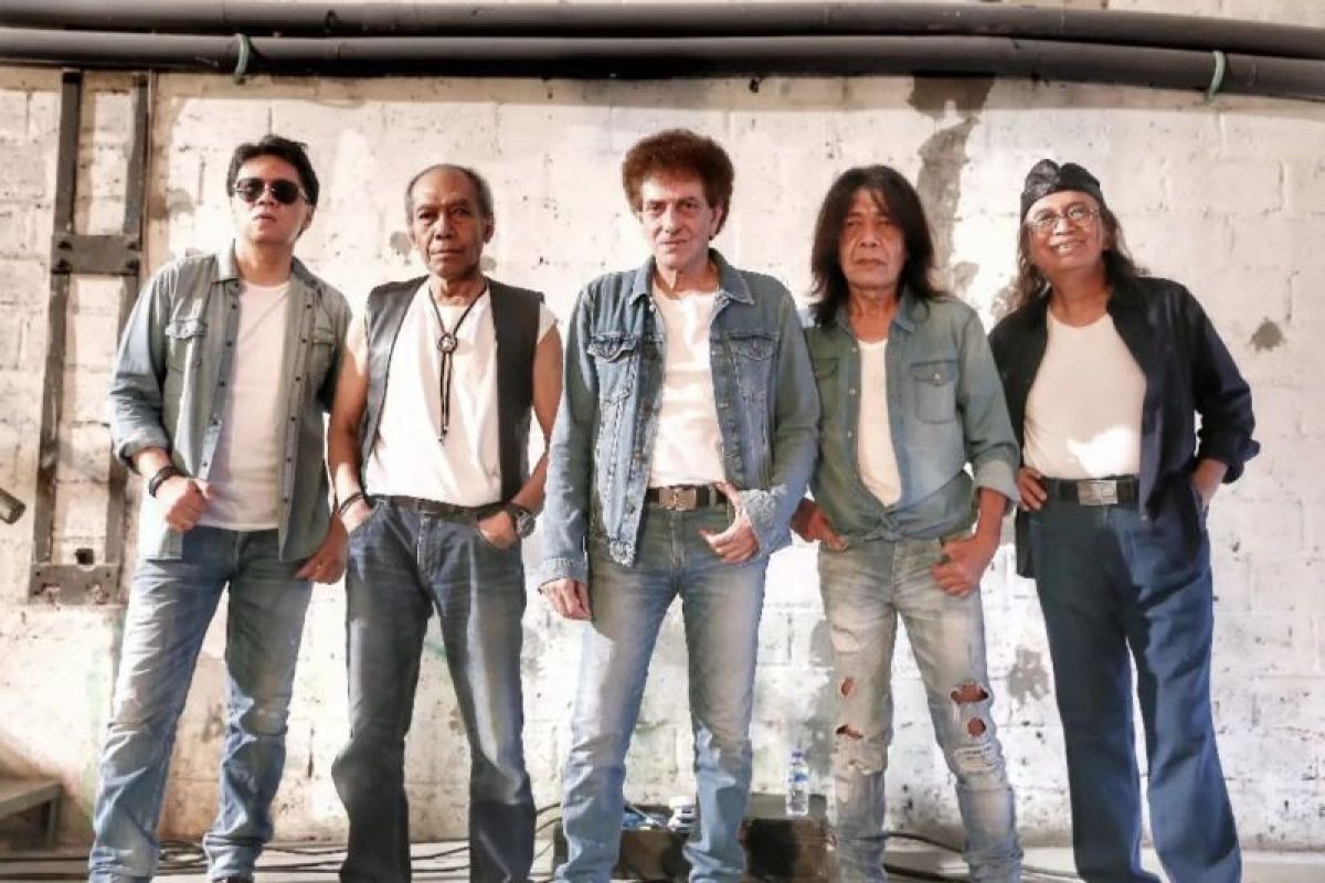 Konser emas 50 tahun grup legendaris God Bless, tiket segera dijual