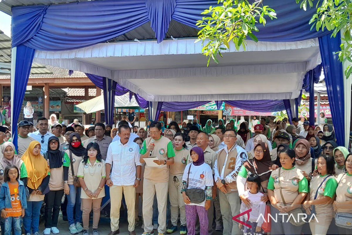 Ratusan pedagang pasar Gunungkidul deklarasi dukung Prabowo pada 2024