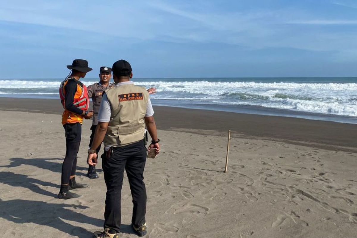 Dua orang tenggelam di perairan selatan Kebumen masih dalam pencarian