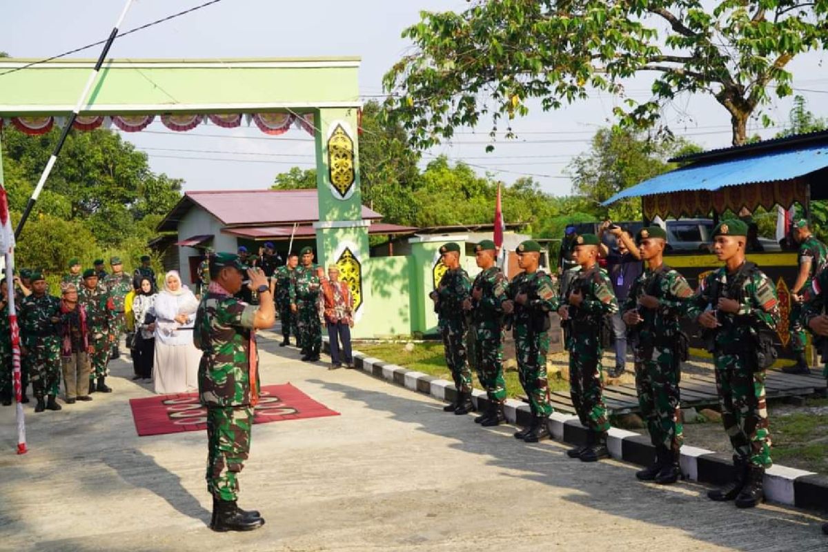 Danrem 121/Abw ingatkan Satgas Pamtas awasi "jalan tikus" di batas RI-Malaysia