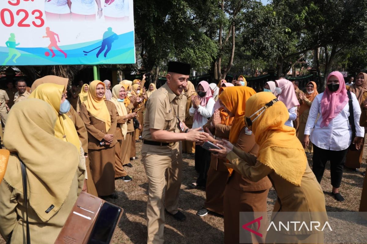 Pj Bupati Bangkalan instruksikan ASN bantu UMKM lokal