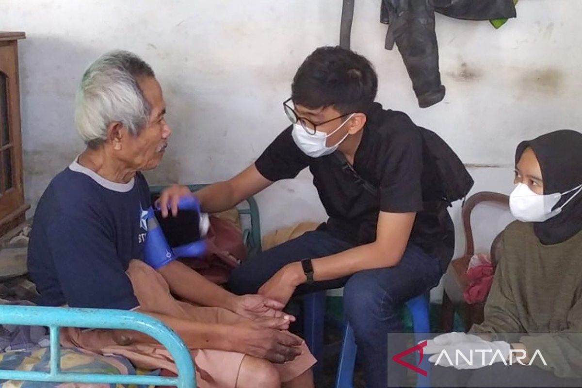 Relawan Ganjar proaktif gelar pengobatan gratis ke rumah warga