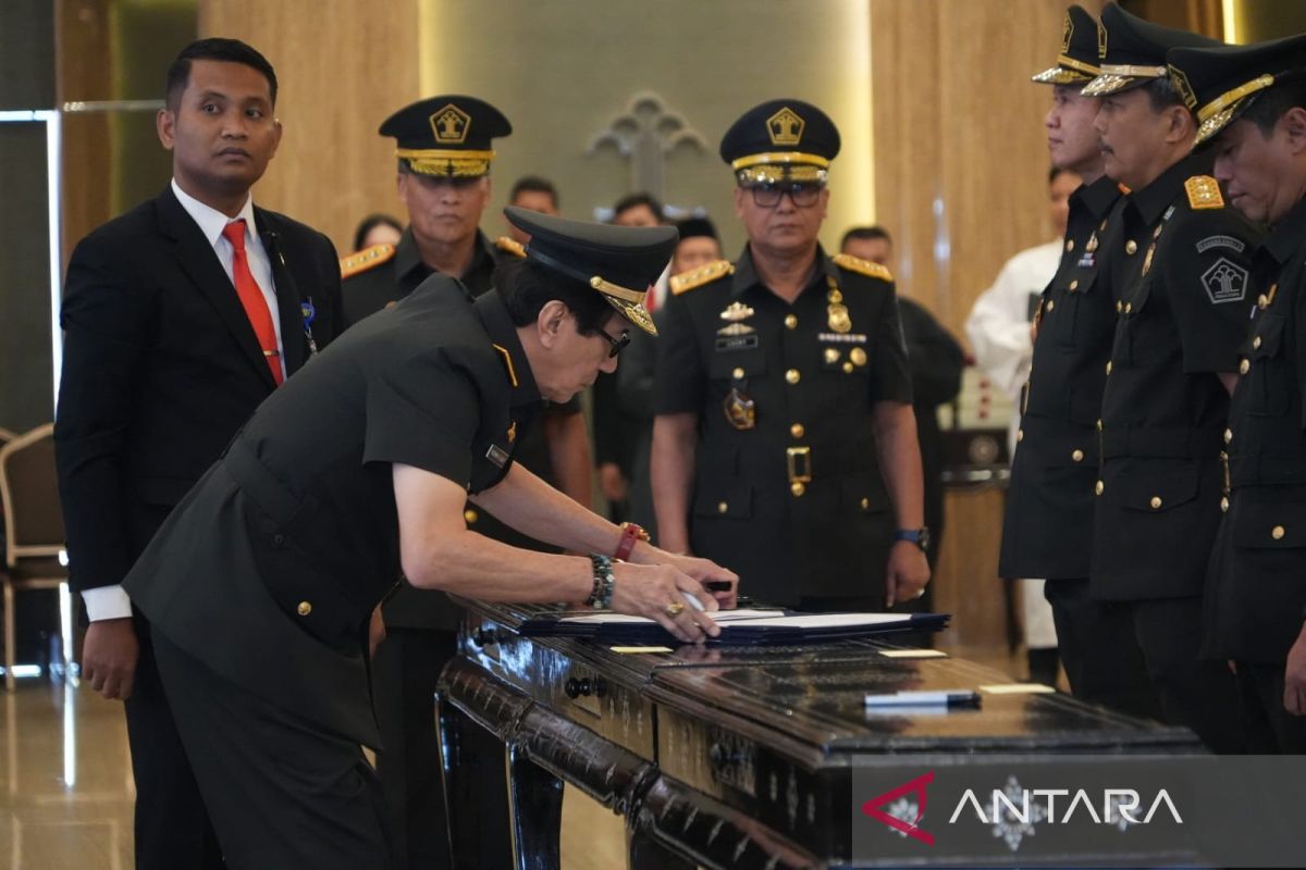 Yasonna Promosi Dan Mutasi 120 Pimti Pratama Di Kemenkumham - ANTARA ...