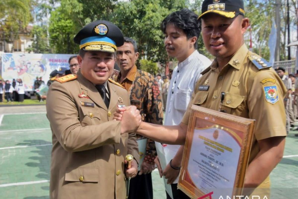 BPN Sulawesi Tenggara beri penghargaan Pemkot Kendari atas dukungan Program PTSL