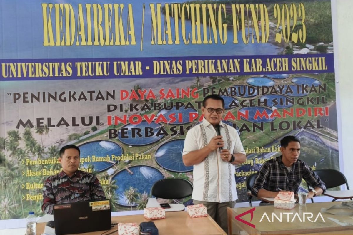 UTU Meulaboh latih pembuatan pakan bagi pelaku budidaya ikan di Aceh Singkil