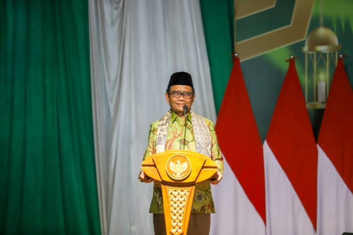 Menkopolhukam Mahfud MD sebut Indonesia butuh generasi emas dari pesantren