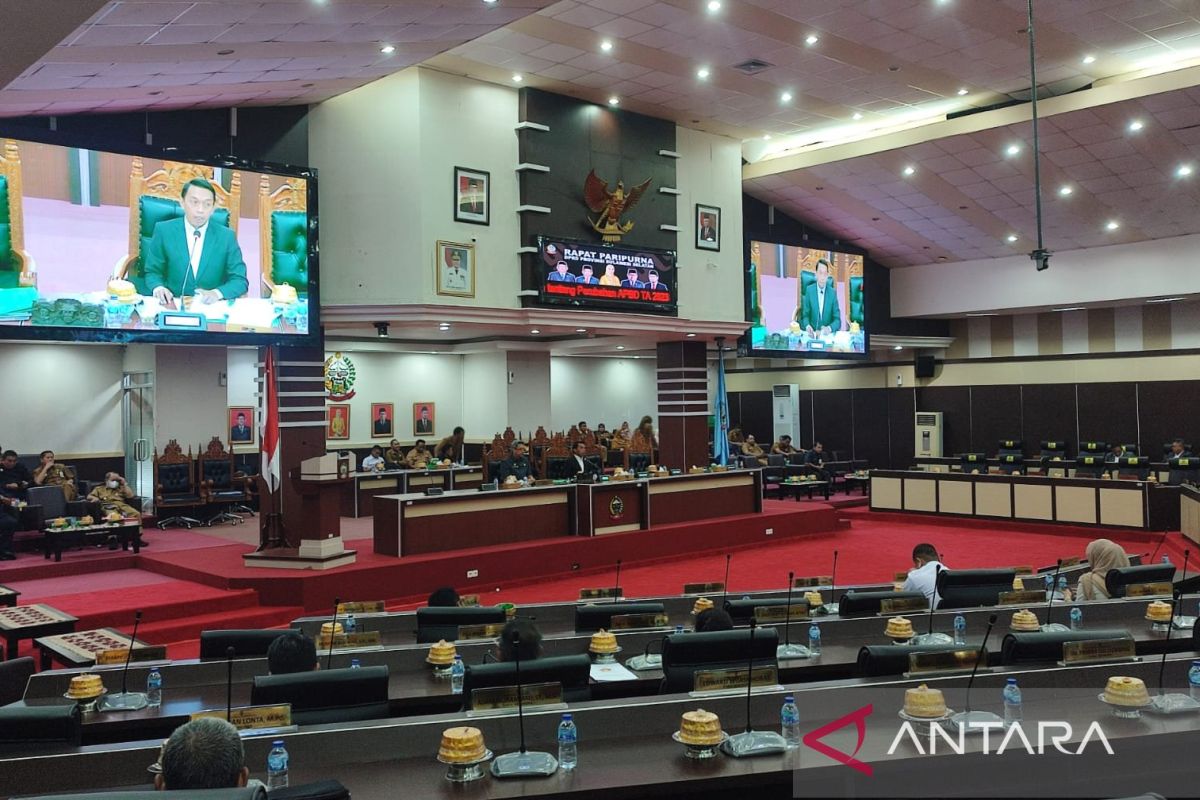 Fraksi di DPRD Sulsel sampaikan pandangan RAPBD-P 2023