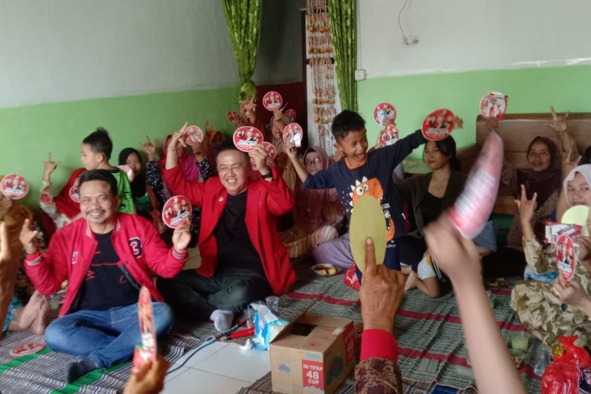 PDIP sosialisasikan bakal Capres Ganjar di Surabaya
