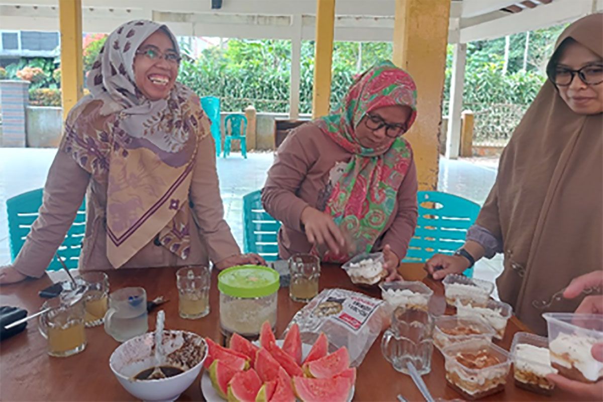Tim PPK Ormawa UKT Unsoed dampingi pengolahan produk makanan berbahan kopi dan kapulaga