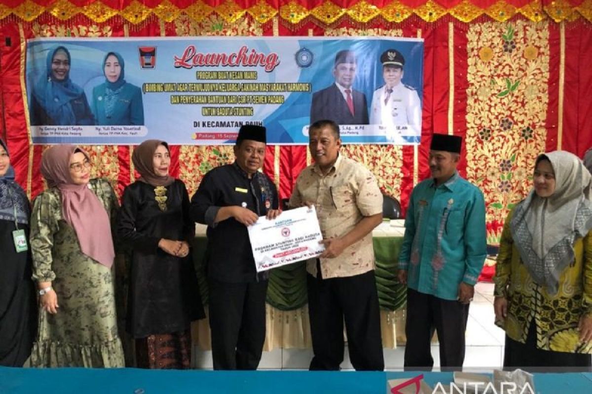 Cegah stunting, Semen Padang salurkan bantuan PMT di Pauh