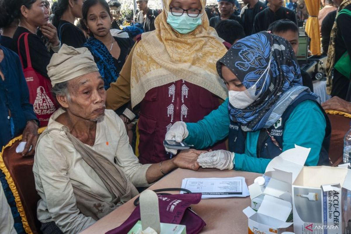 Dokter larang orang minum kopi dan teh sebelum tes darah