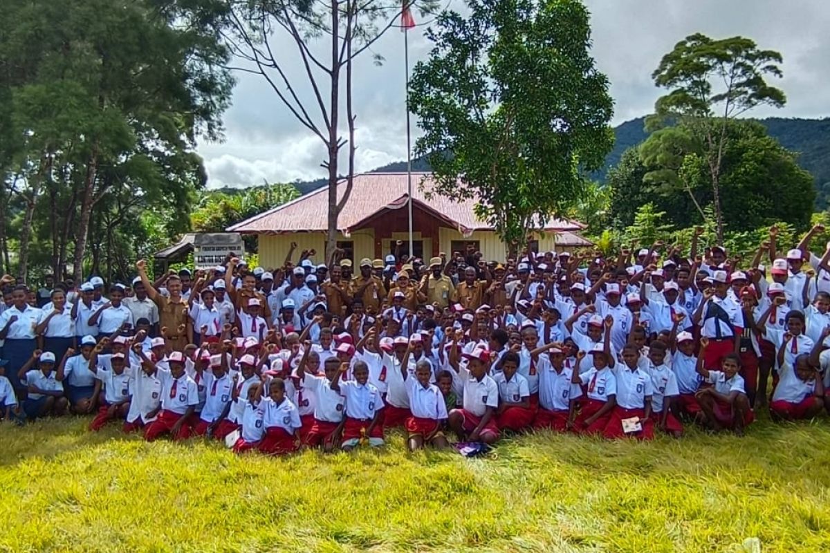 Pemkab Puncak Jaya: SMA Satu Atap untuk tingkatkan kualitas SDM