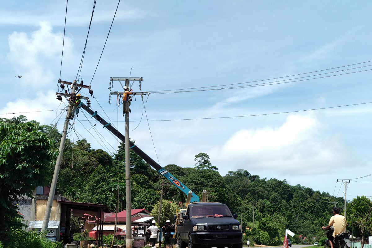PLN targetkan 2024 seluruh dusun di Aceh dialiri listrik