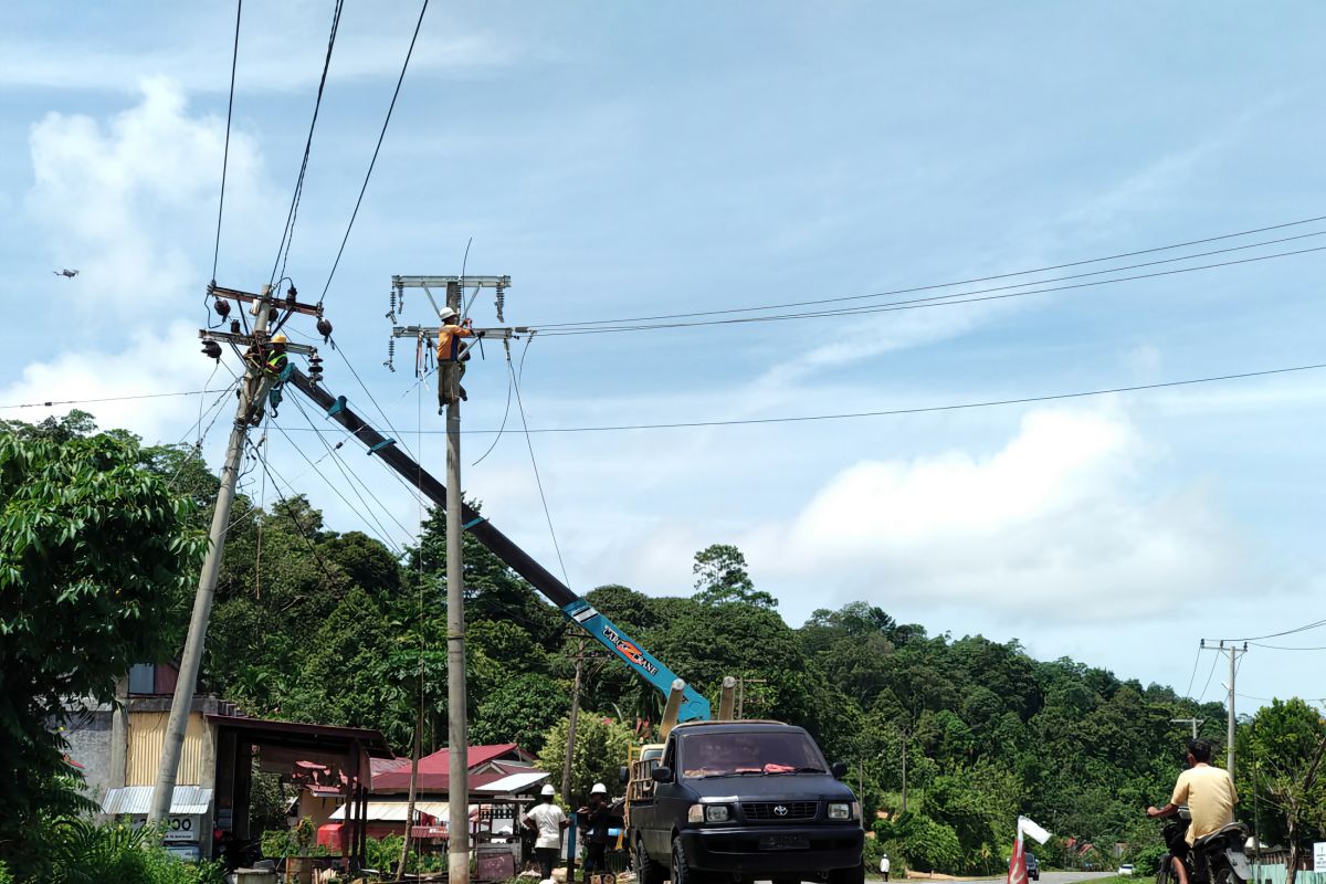 PLN targetkan 2024 seluruh dusun di Aceh terlistriki