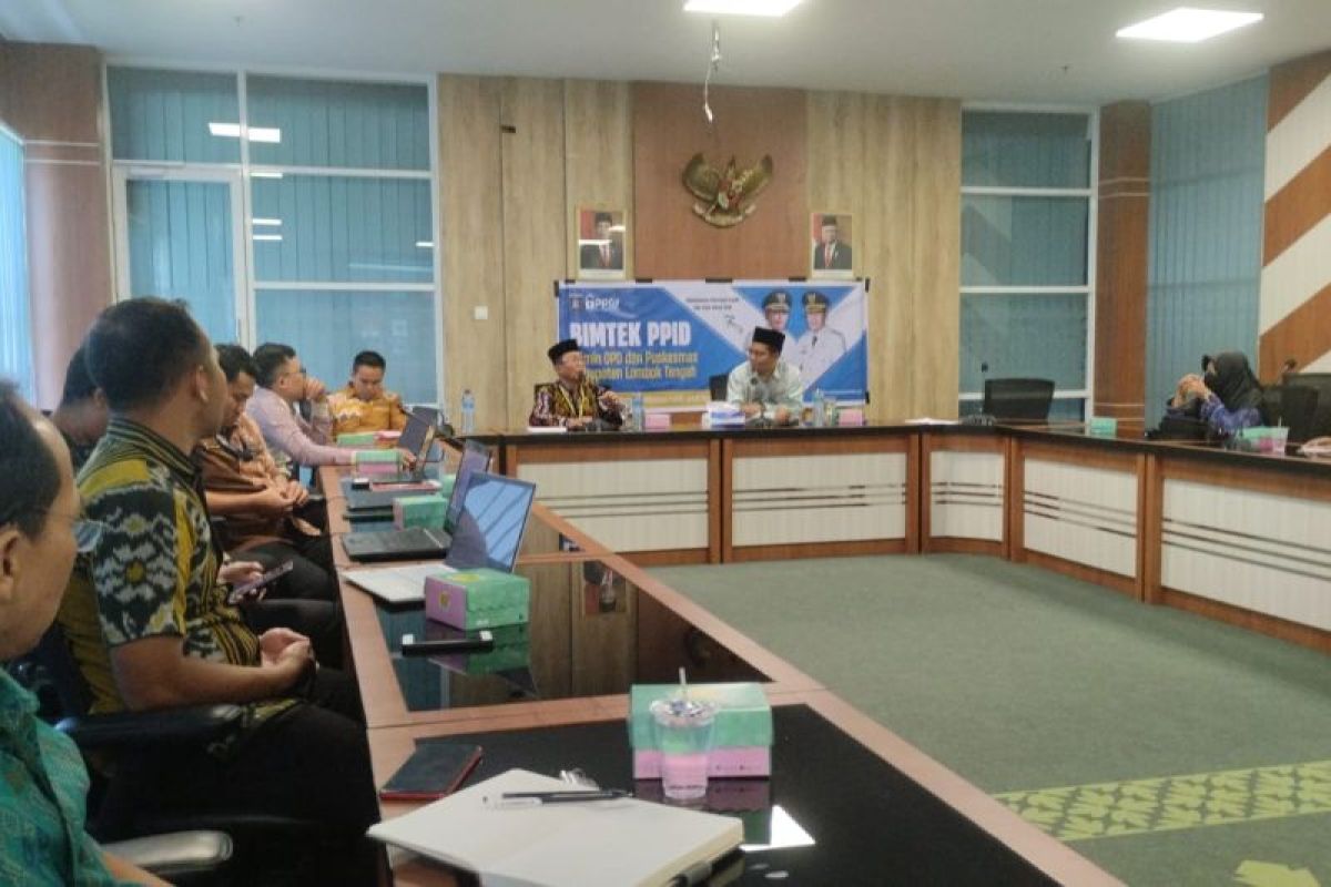Pemkab Lombok Tengah meningkatkan SDM operator PPID