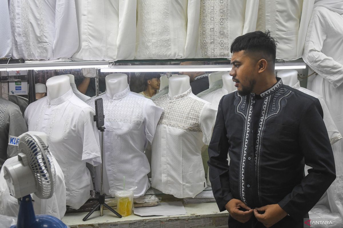 Govt supports local clothing industry with two regulations: Minister
