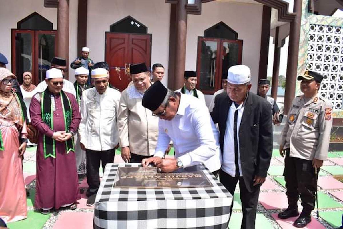 Bupati Malra resmikan Masjid Al-Umrawi dan Al-Kaaf