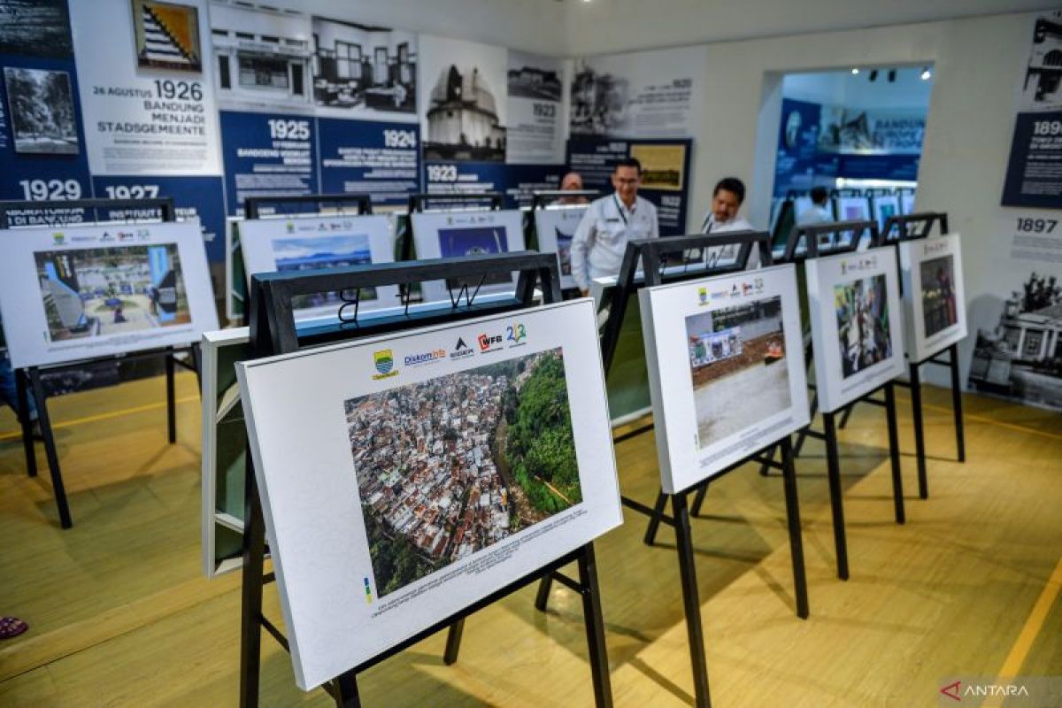 Pameran foto Kota Bandung dan Kisahnya - ANTARA News