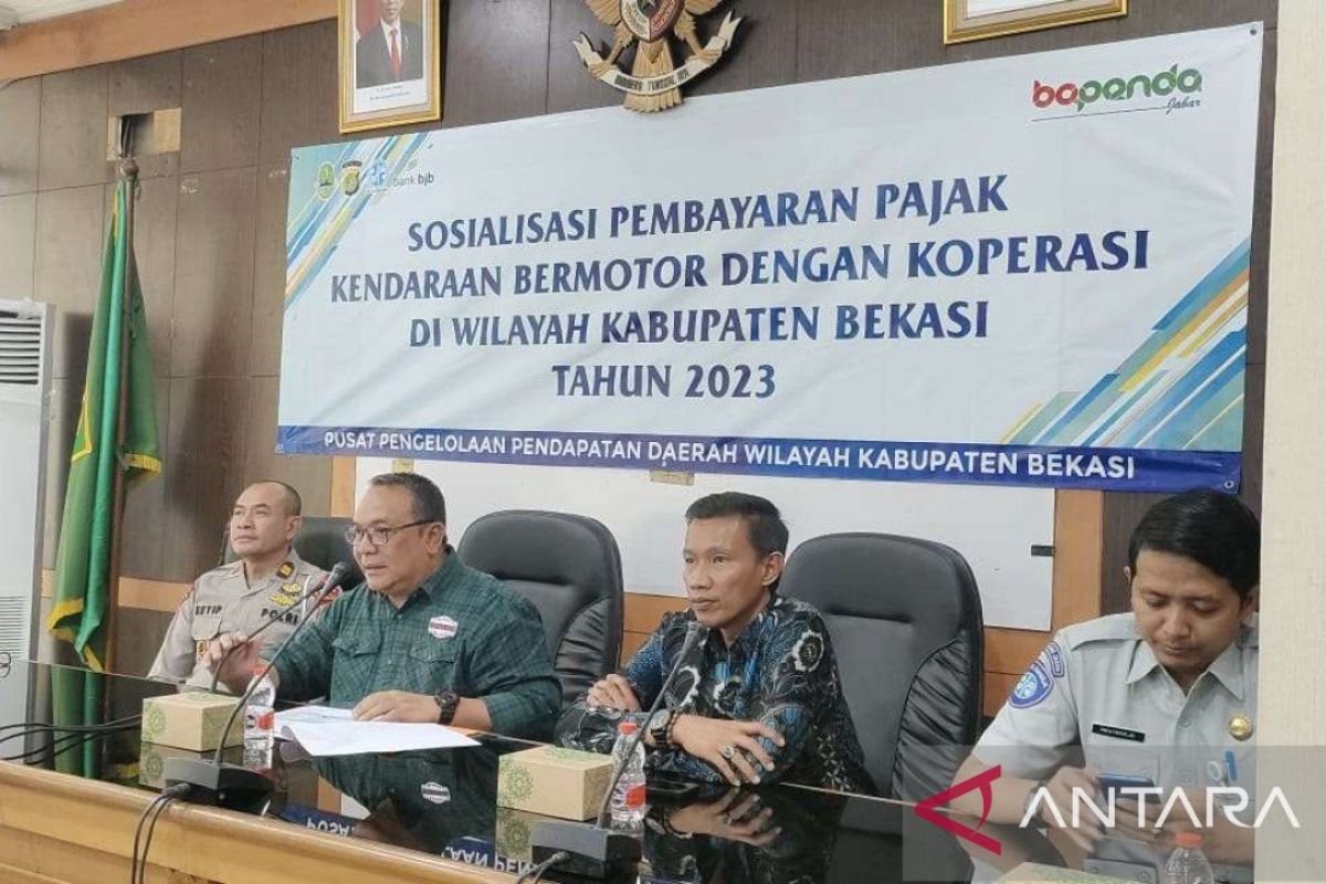 Samsat Bekasi gandeng koperasi permudah masyarakat bayar pajak kendaraan