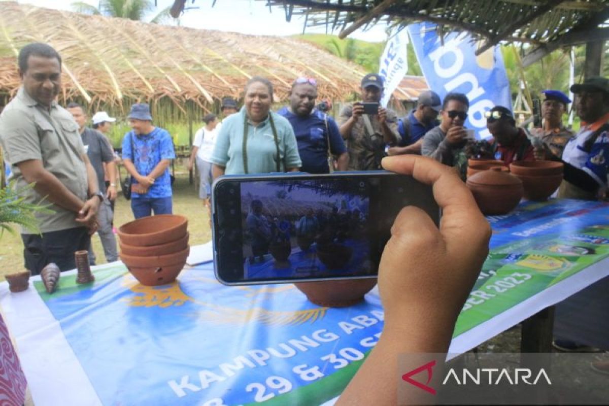 Polisi: Festival makan papeda kegiatan positif masyarakat adat Jayapura