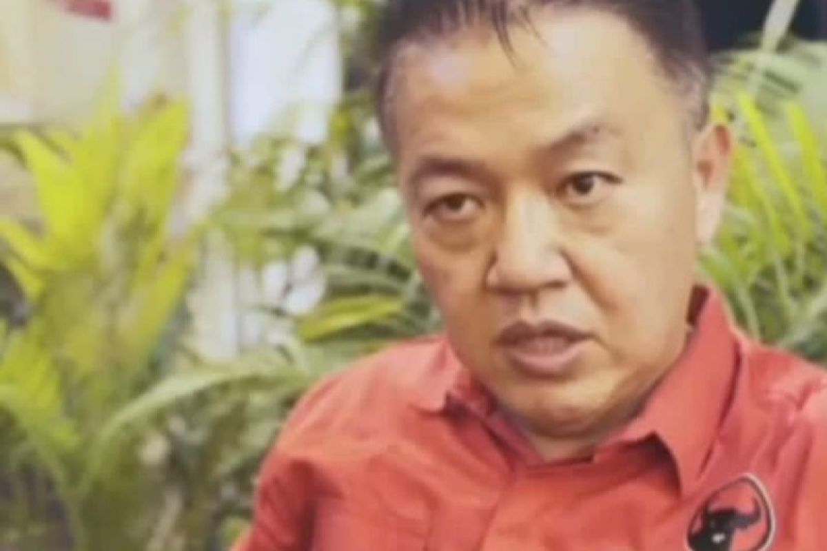 Politikus PDIP minta Pemkot Surabaya permudah perizinan satu atap