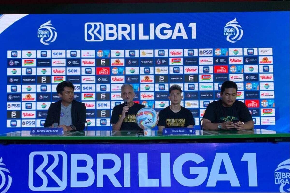 Pelatih PSS Sleman sebut Arema tak tepat ada di zona degradasi