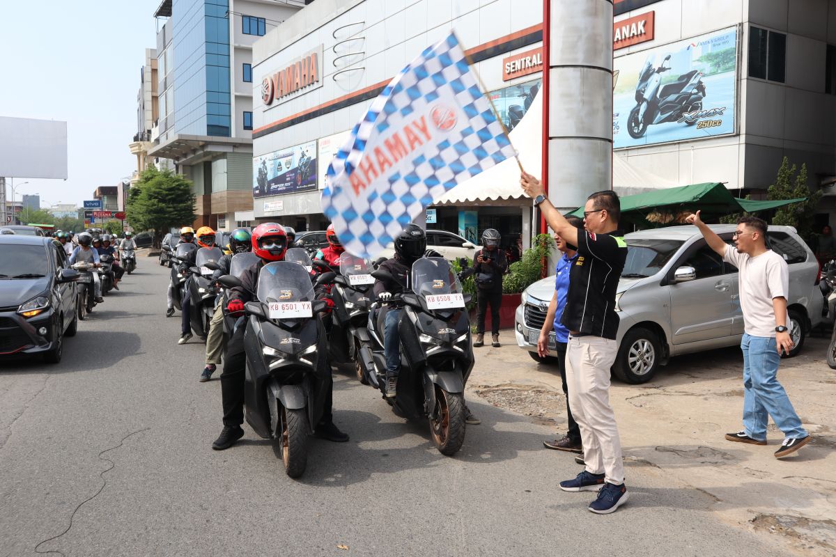 Memacu Yamaha XMax Connected hingga perbatasan RI-Malaysia