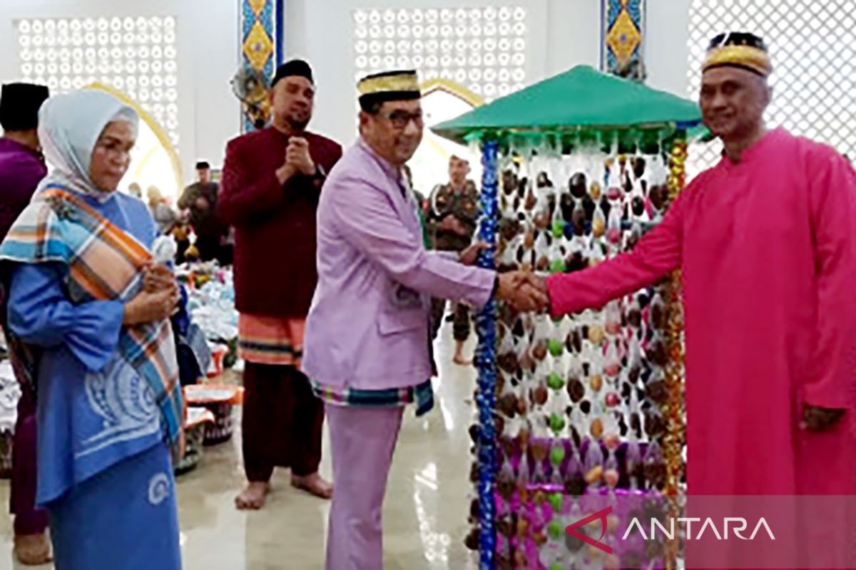 Ratusan Tolangga dan Toyopo menyemarakkan Maulid Nabi di Bone Bolango