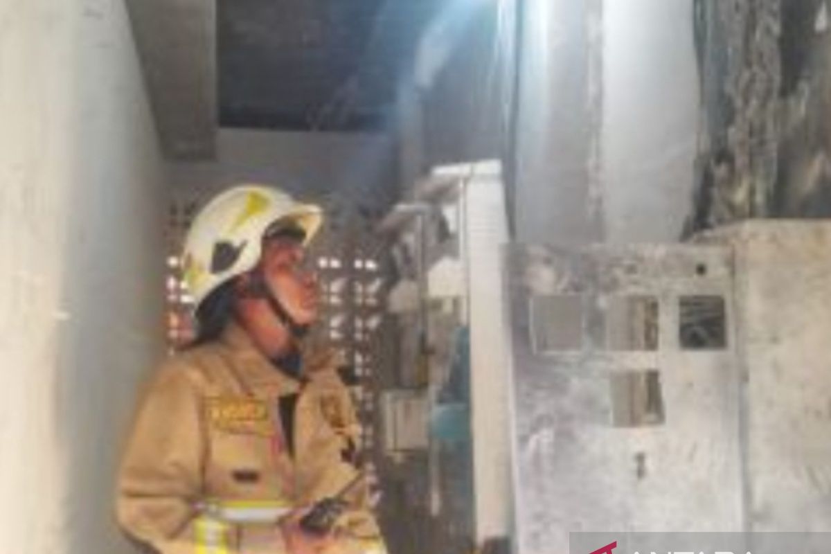 Seorang satpam meninggal dari kebakaran di SMAN 6 Jakarta Selatan