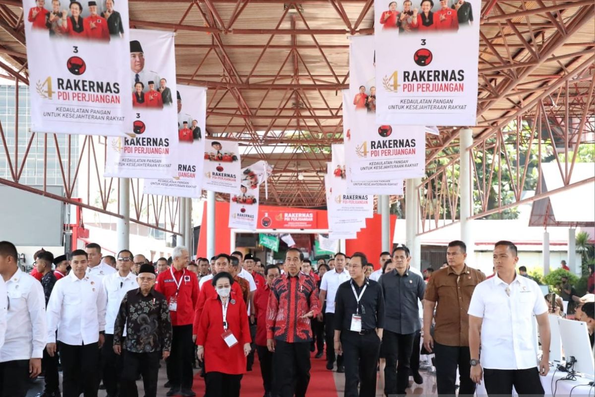 Jokowi hingga Mahfud MD hadiri Rakernas IV PDIP