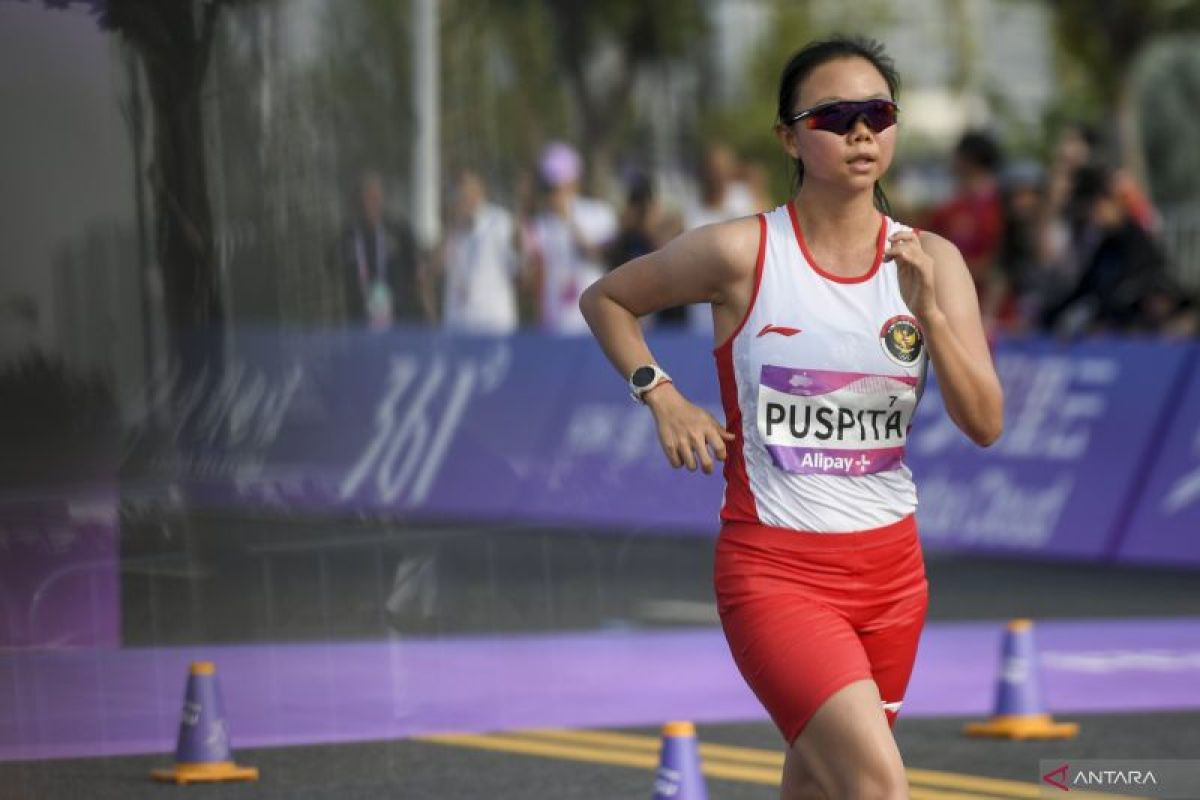 Intan Violine konversi perak jalan cepat Kamboja jadi emas di Thailand