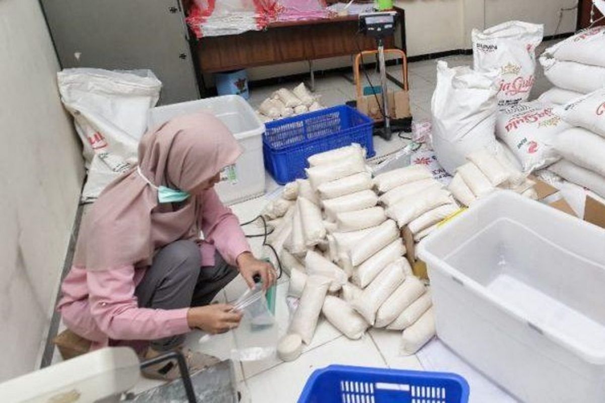 Pemkot Madiun lakukan subsidi angkut guna tekan harga gula pasir