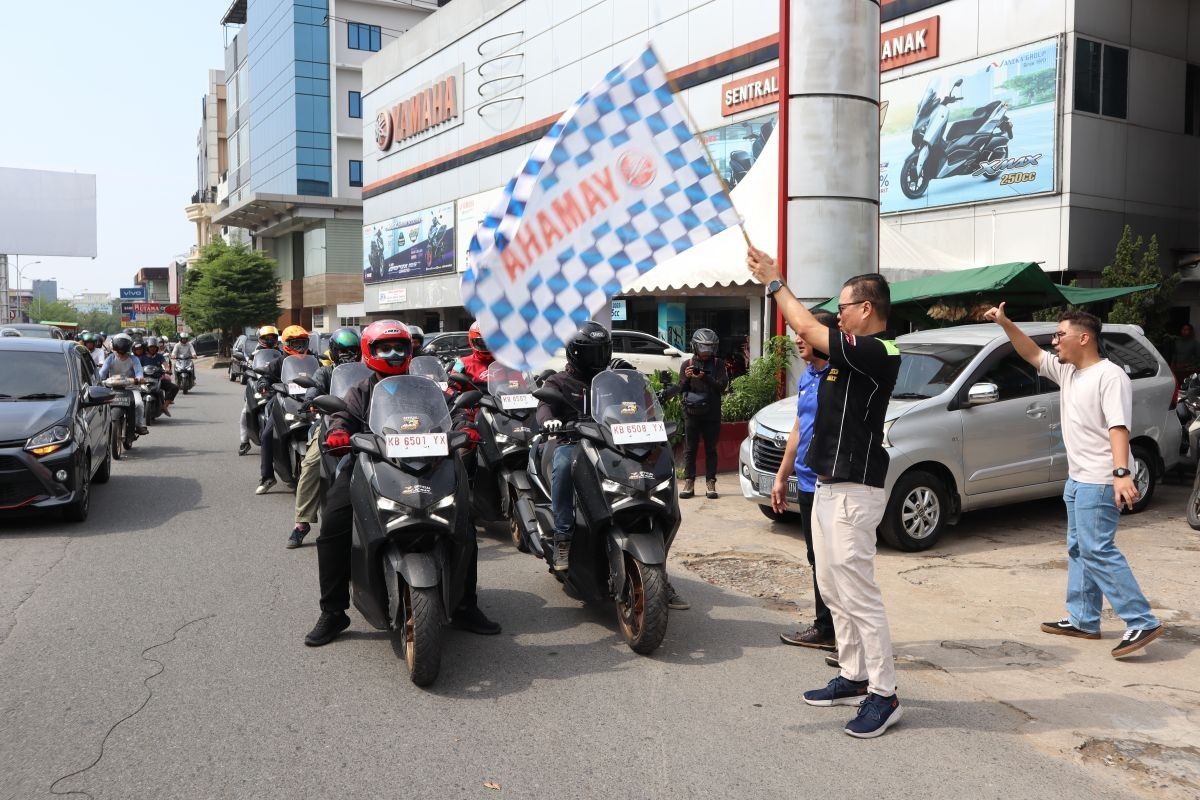 Memacu Yamaha XMax Connected hingga perbatasan Indoensia-Malaysia
